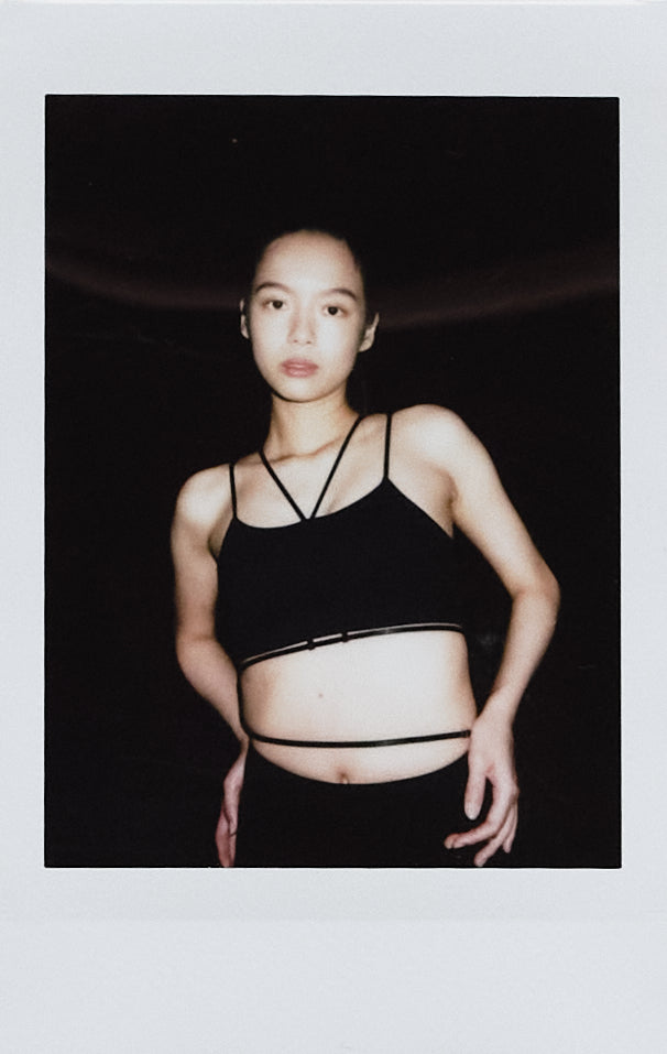 V-strap Sport Top