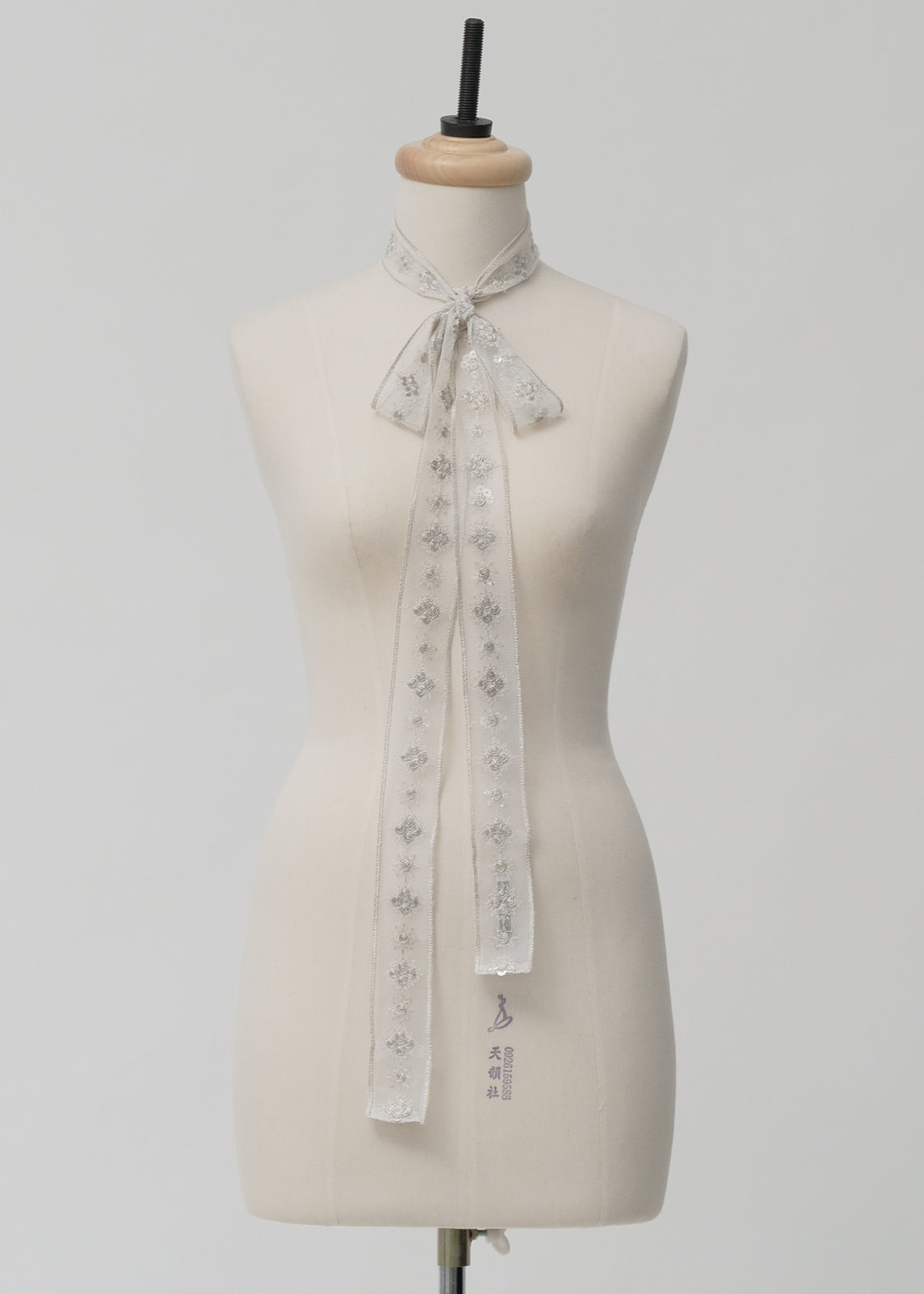 Lace Tie